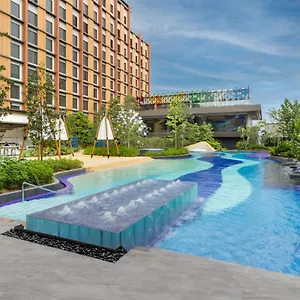 Hotel M &