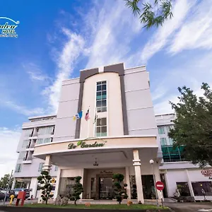 De' Garden Hotel, Hotel Butterworth
